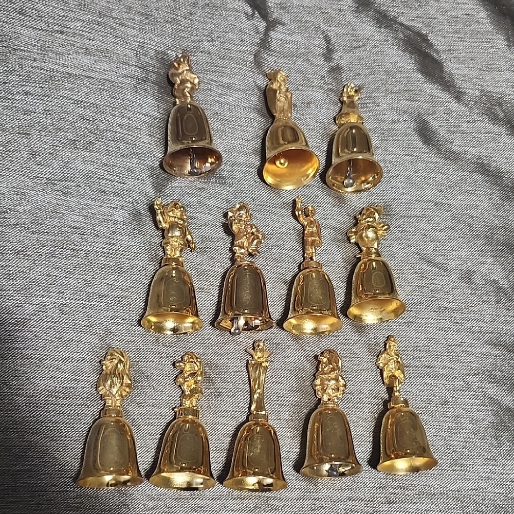 Disneys Set of 12 Gold Plated  Snow White And Seven Dwarfs Bells - Picture 4 of 12